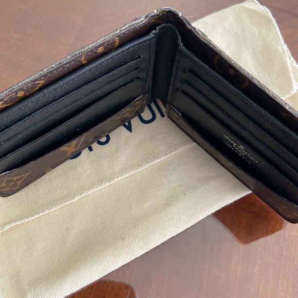 Louis Vuitton, men’s or women’s wallet - Picture 6 of 13